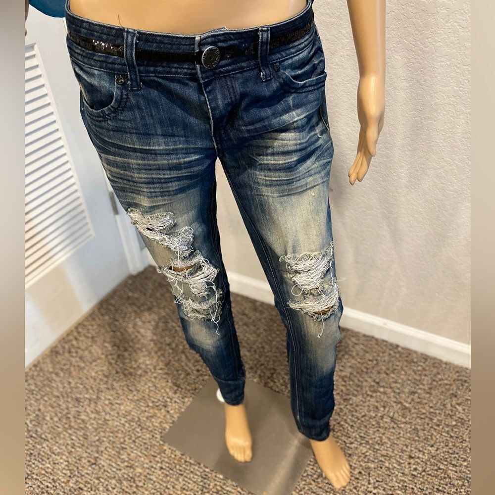Almost Famous Embellished Distressed  Jeans Size 7